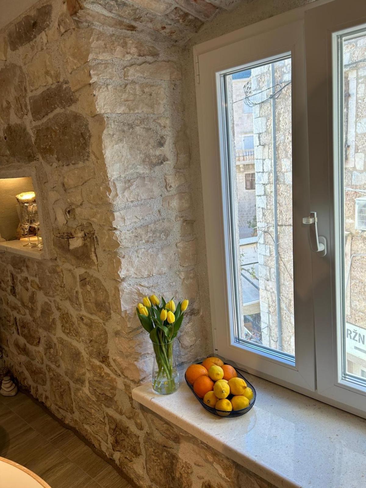 Appartement Sea Pearl à Komiža Extérieur photo